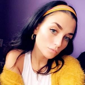 Meet your Posher, Savannah